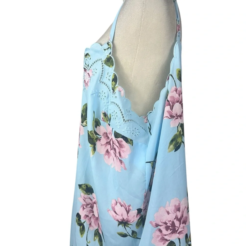 Torrid Sophie light blue swing camisole top with flowers size 2-2X/18-20 - Picture 4 of 7
